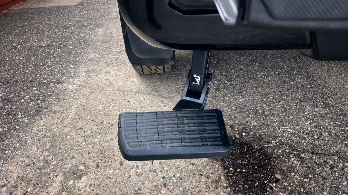 AMP Analysis BedStep by RealTruck AMP Analysis BedStep by RealTruck