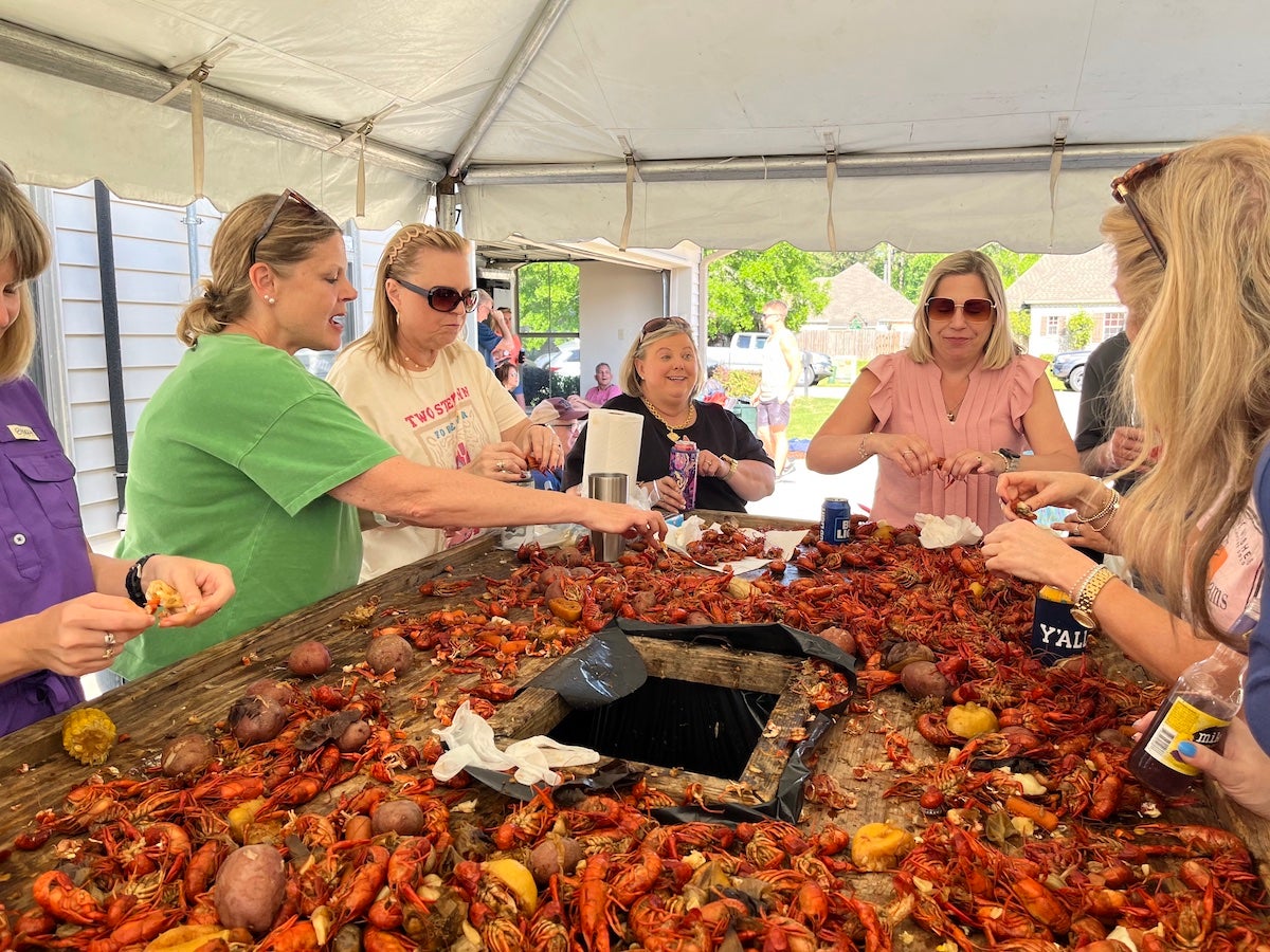 How to Build a Seafood Table - Come Get Ya Boil On!