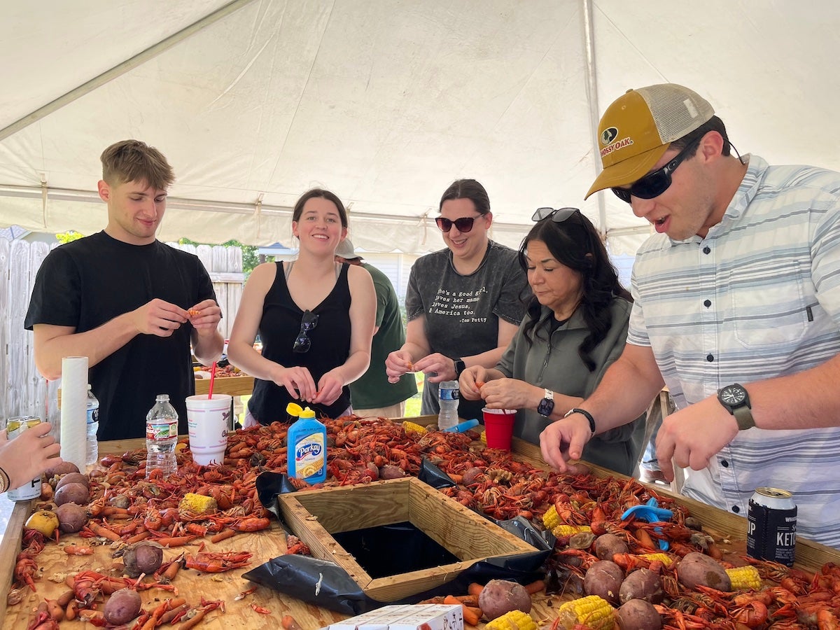 How to Build a Seafood Table - Come Get Ya Boil On!