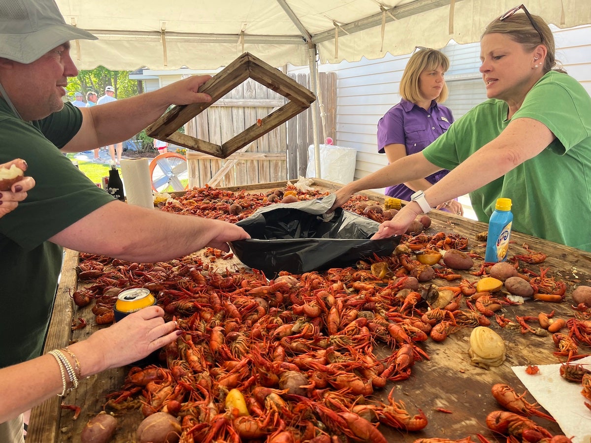 How to Build a Seafood Table - Come Get Ya Boil On!