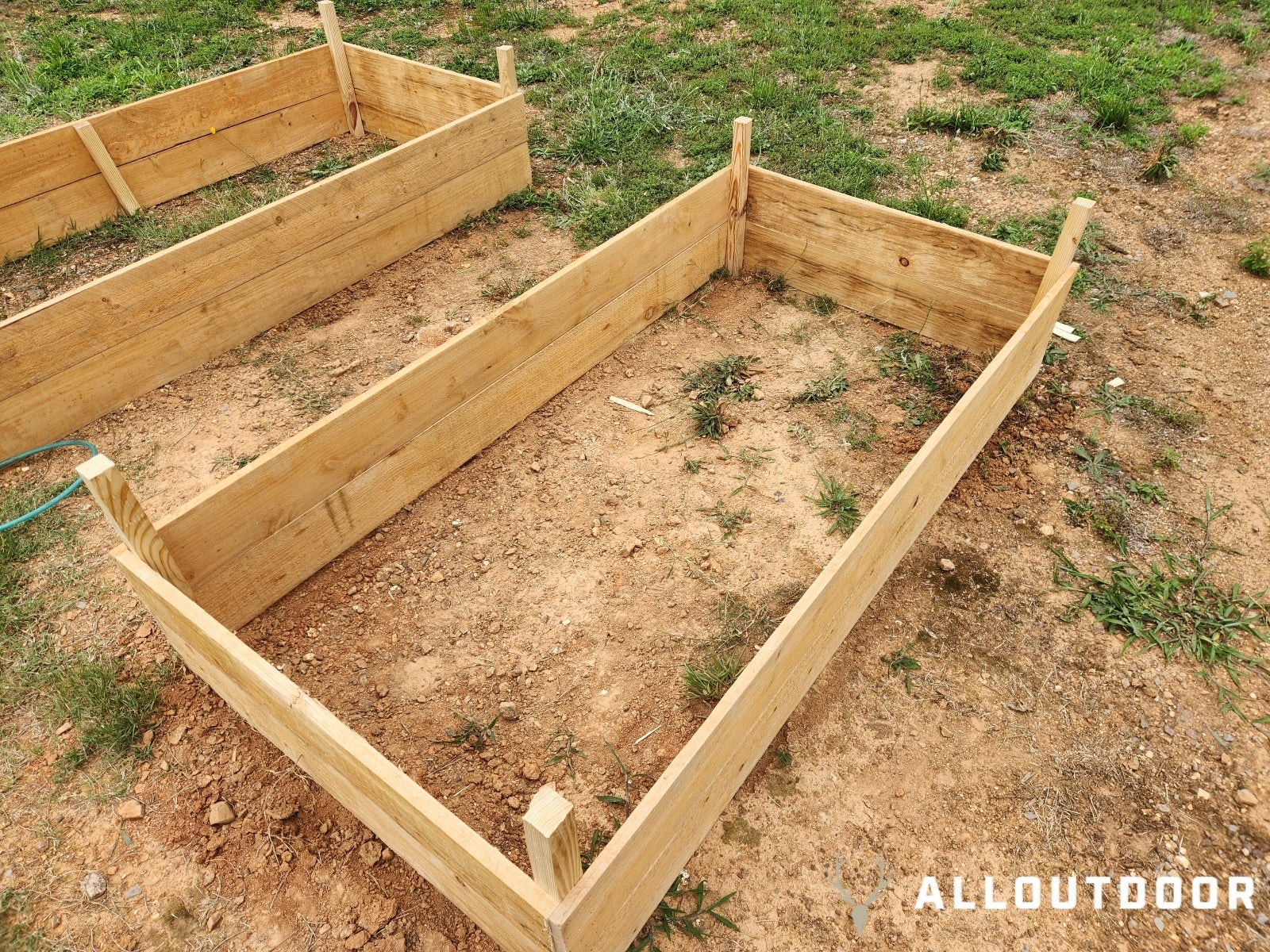 How to Build your own Raised Bed for your Homestead