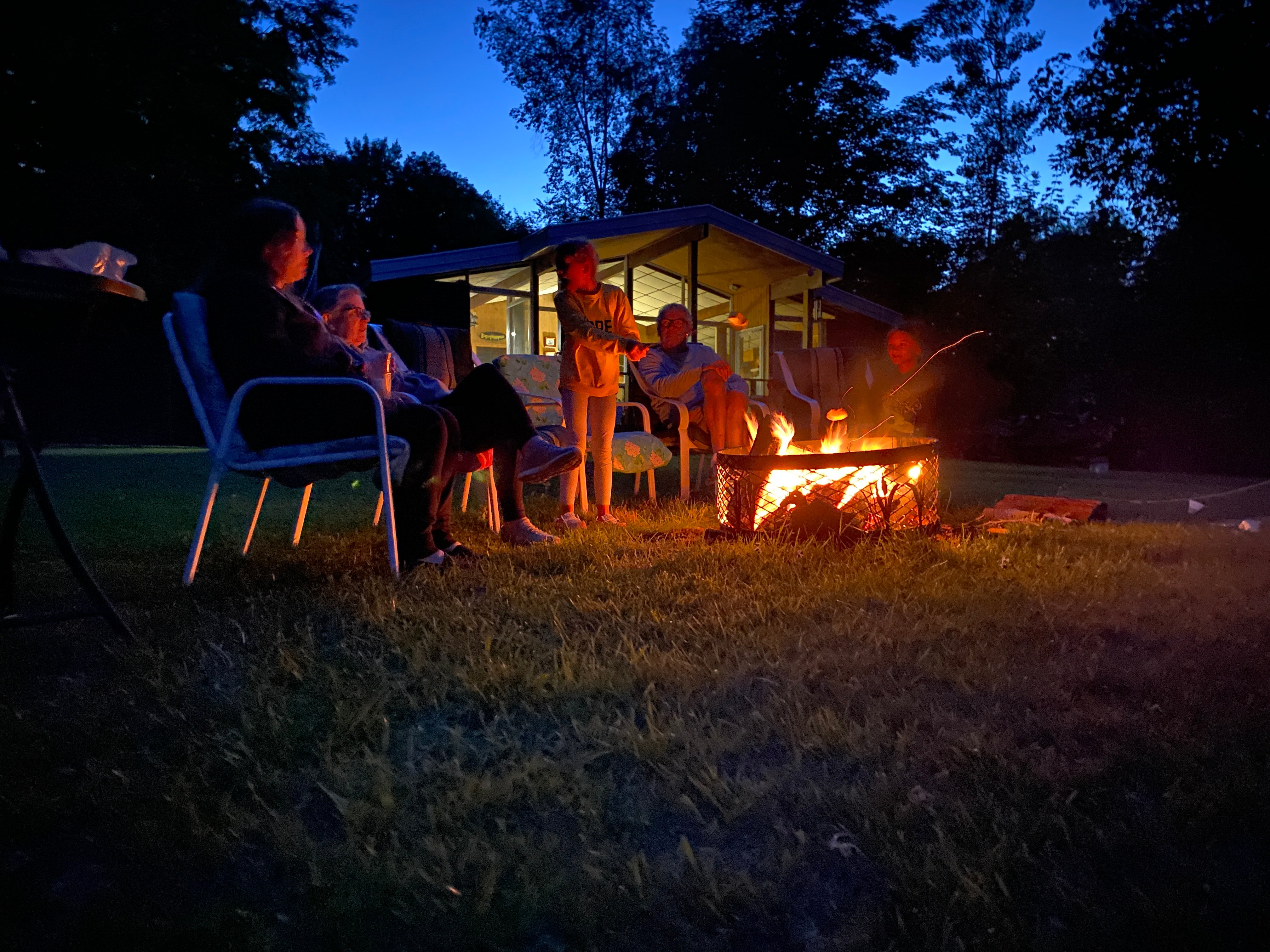 Glamping vs Camping: What’s the Difference & Which is Best for You?