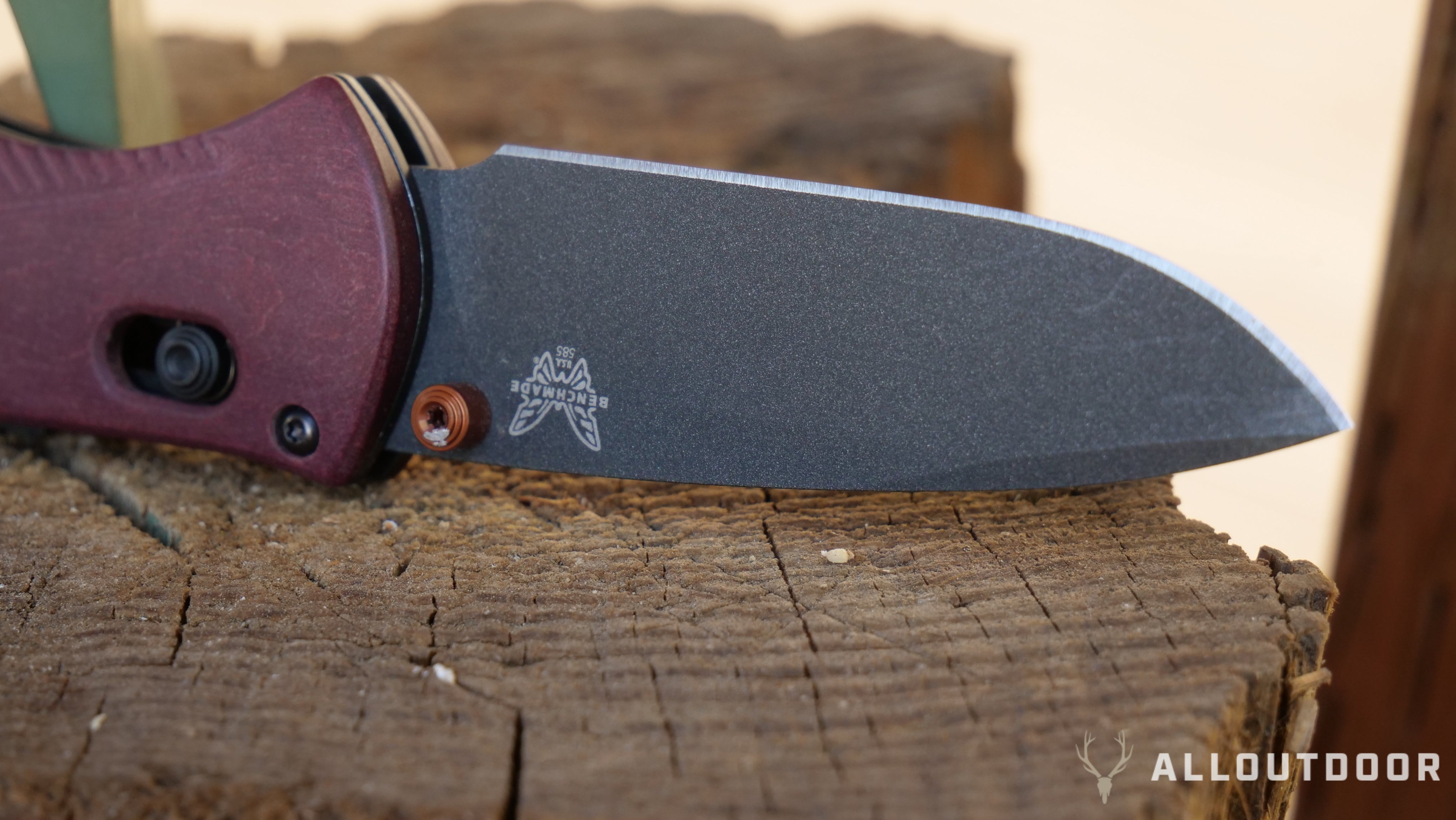 AllOutdoor Review: The Badass Benchmade Mini Barrage