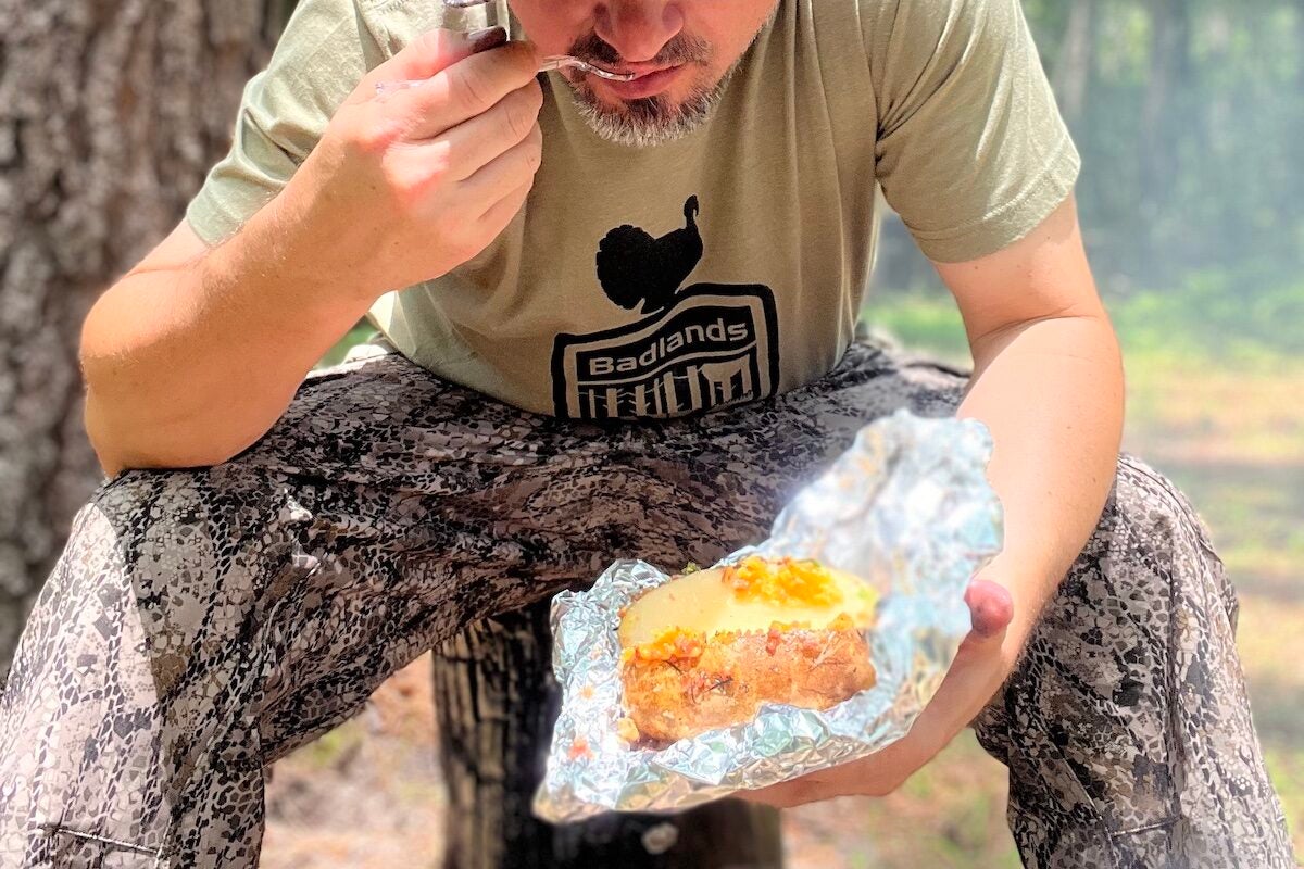Campfire Recipe: Loaded Baked Potatoes – The Best You’ll Ever Have! Campfire Recipe: Loaded Baked Potatoes – The Best You’ll Ever Have!