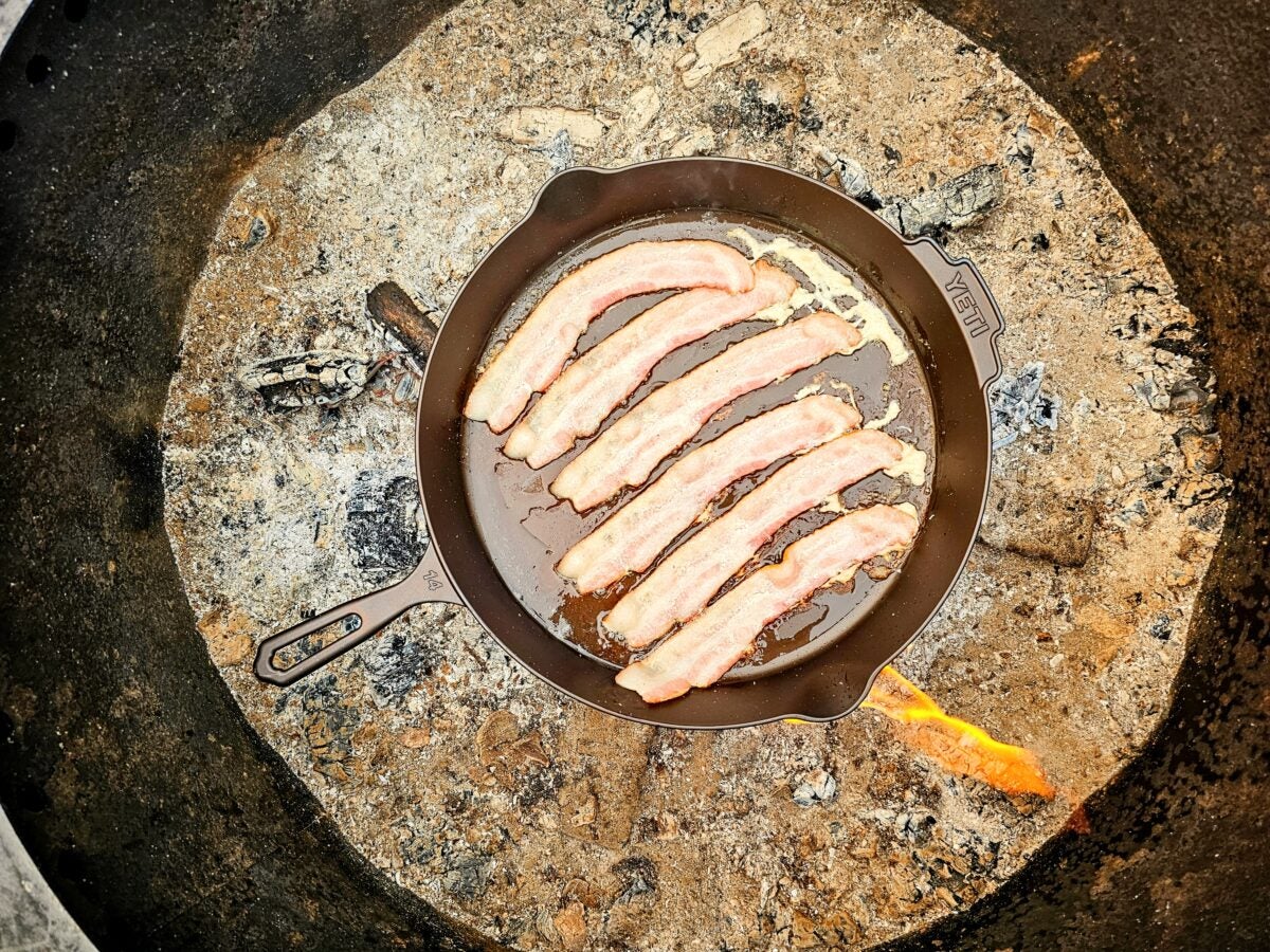 AllOutdoor Review: YETI Cast Iron Skillet 14 is Hearty & Pre-Seasoned